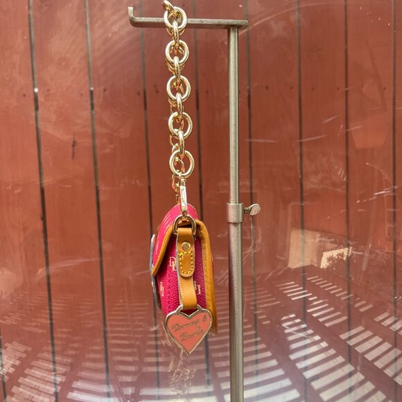 Dooney & Bourke small bag - Picture 10 of 13